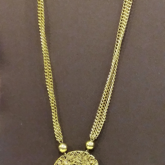 Vintage Gold tone flat Nest 3 Strand Necklace - Picture 7 of 8